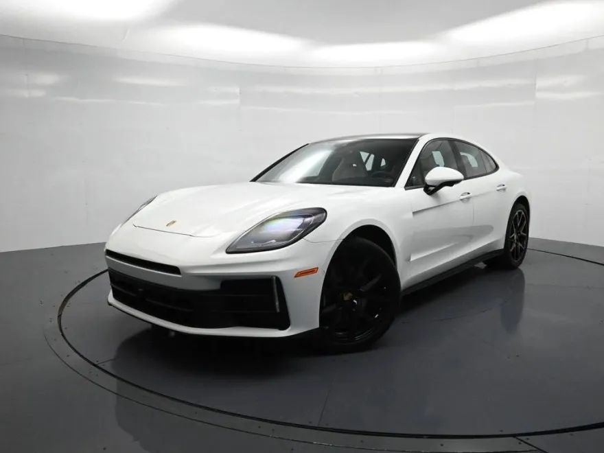 2025 Porsche Panamera 4 photo 1