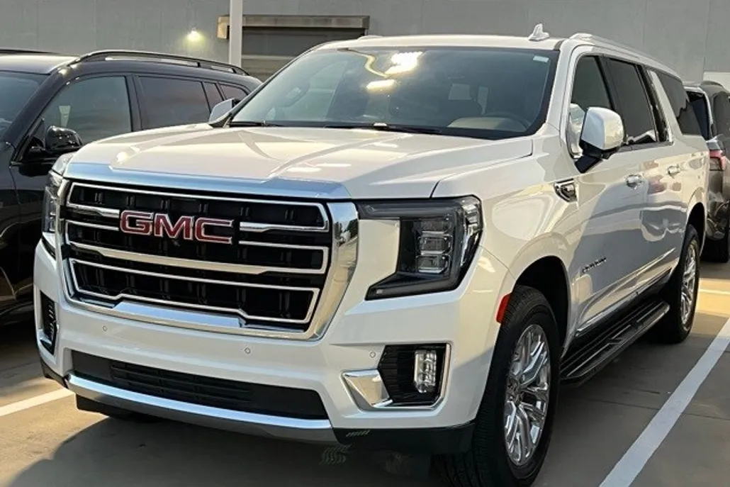 2022 Gmc Yukon XL SLT photo 1