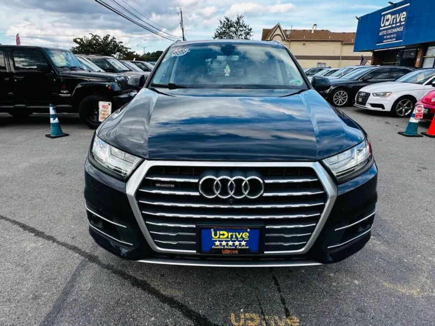 2017 Audi Q7 3.0T Prestige photo 1