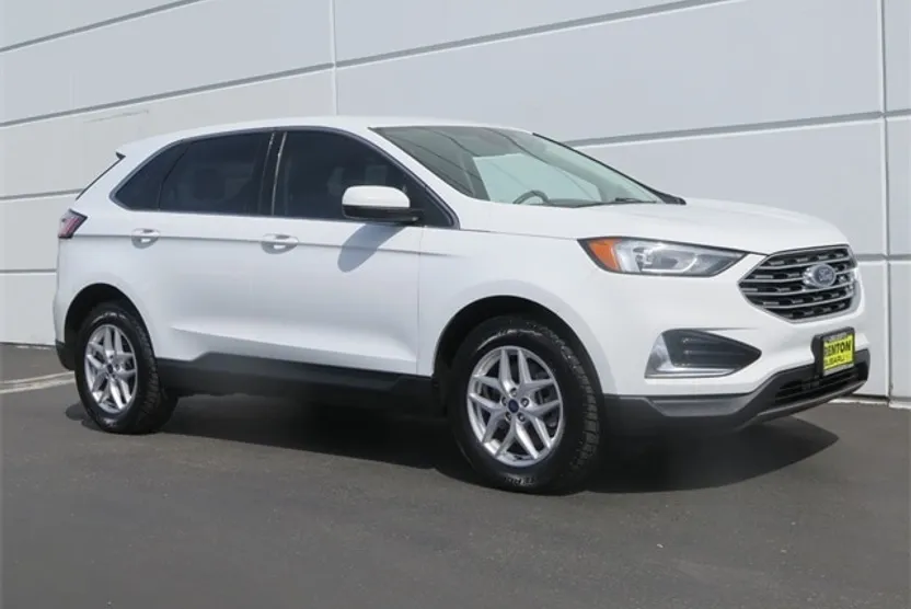 2022 Ford Edge SEL photo 1