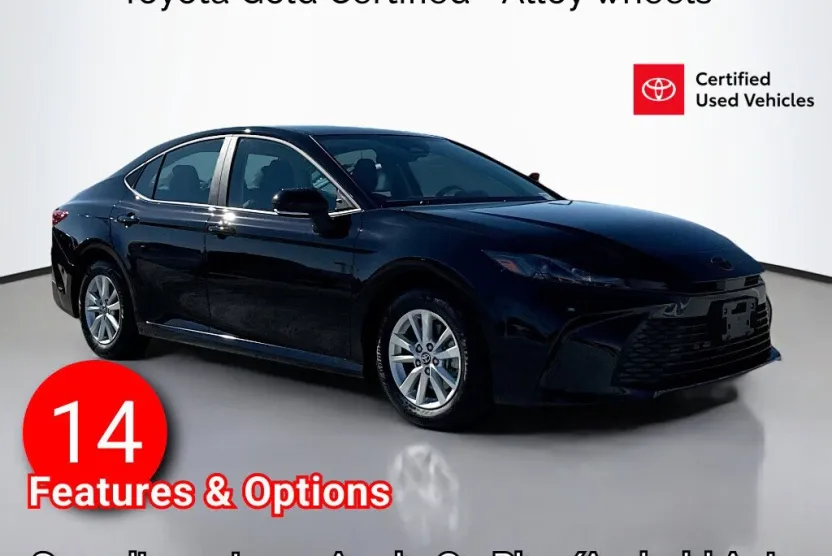 2025 Toyota Camry LE photo 1
