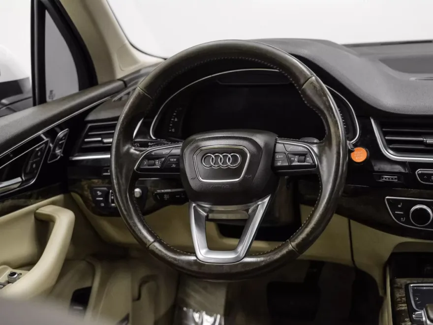 2017 Audi Q7 3.0T Prestige photo 9