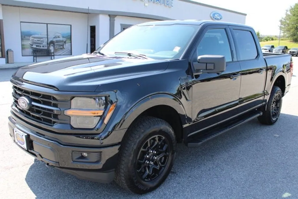 2024 Ford F-150 XLT photo 1