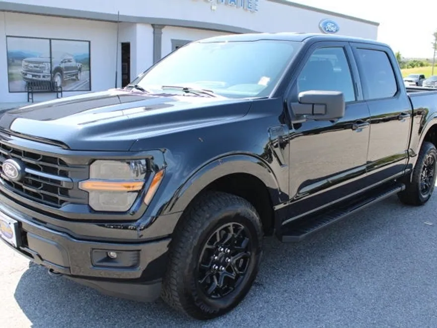 2024 Ford F-150 XLT photo 1