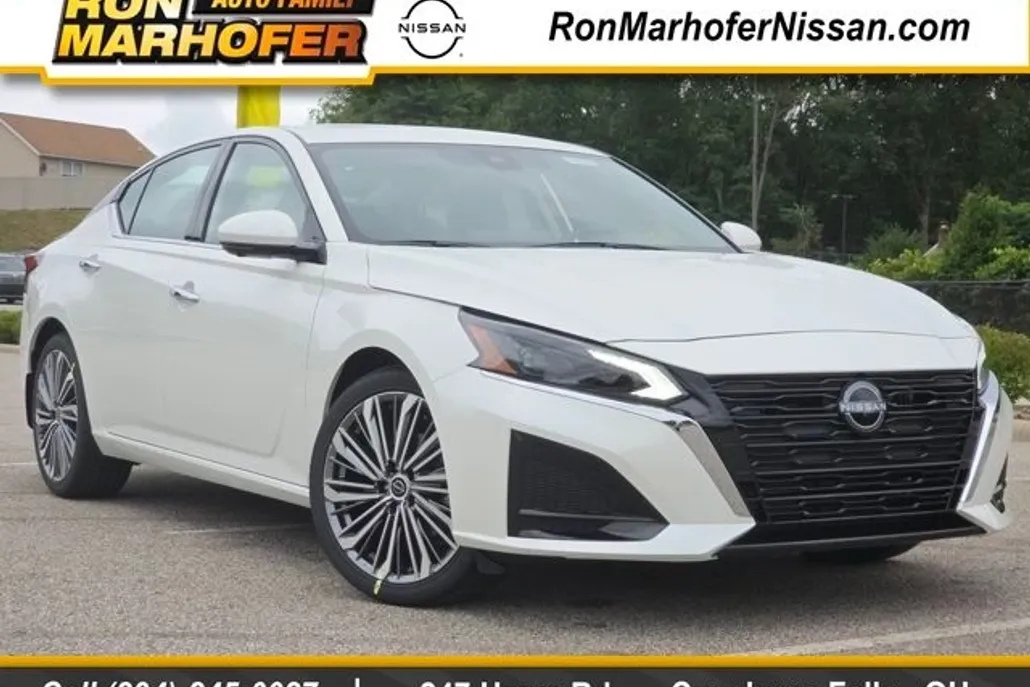 2025 Nissan Altima 2.5 SL photo 1