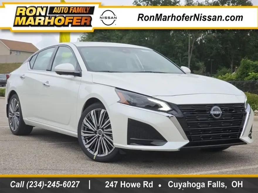 2025 Nissan Altima 2.5 SL photo 1