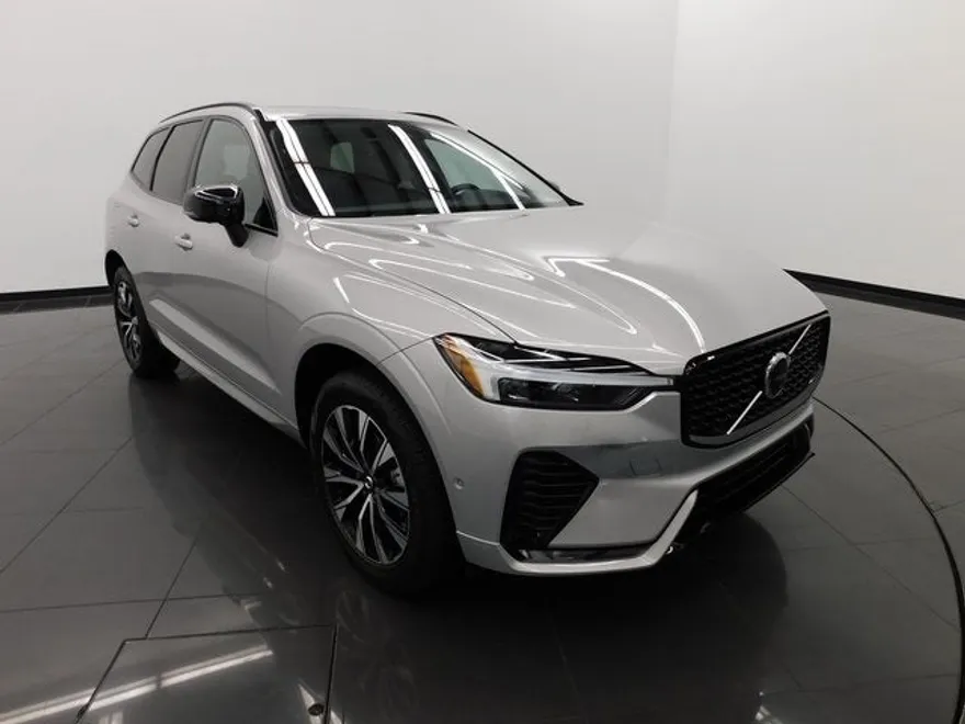 2025 Volvo XC60 B5 Plus photo 1