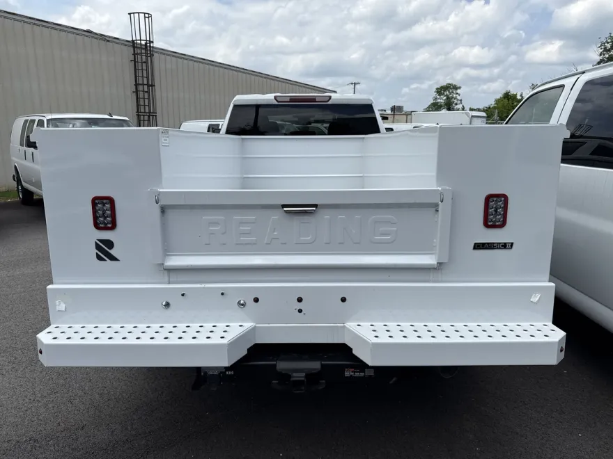 2024 Chevrolet Silverado 3500HD photo 1
