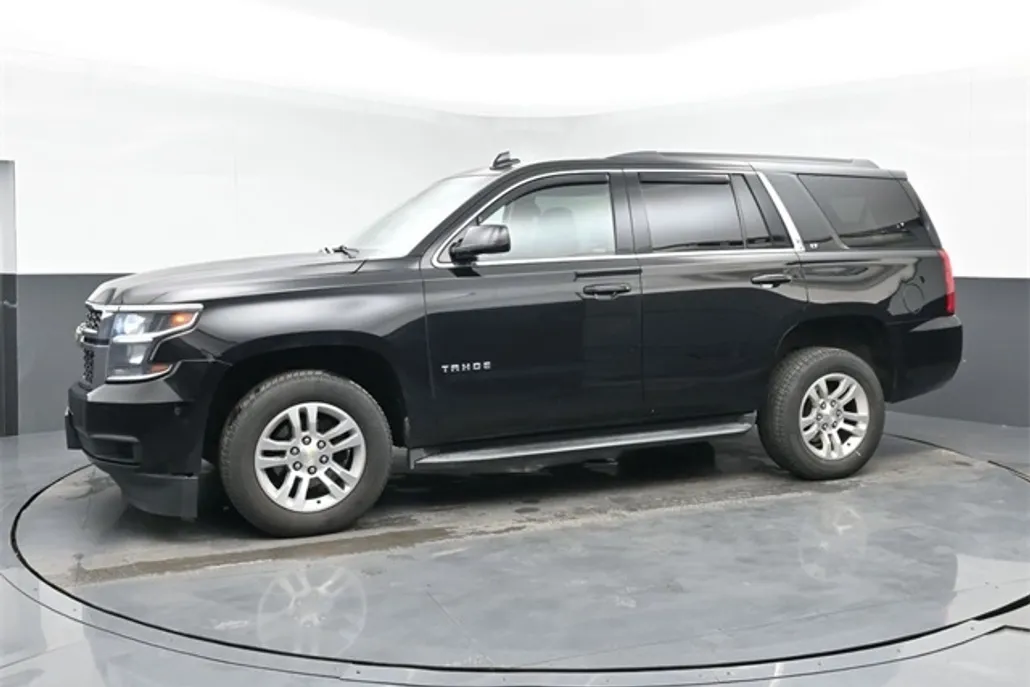 2016 Chevrolet Tahoe LT photo 1
