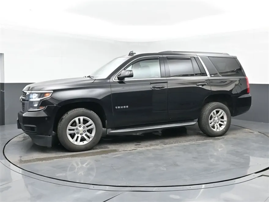 2016 Chevrolet Tahoe LT photo 1