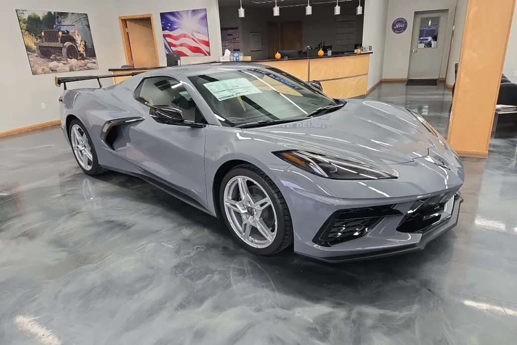 2025 Chevrolet Corvette Stingray photo 1