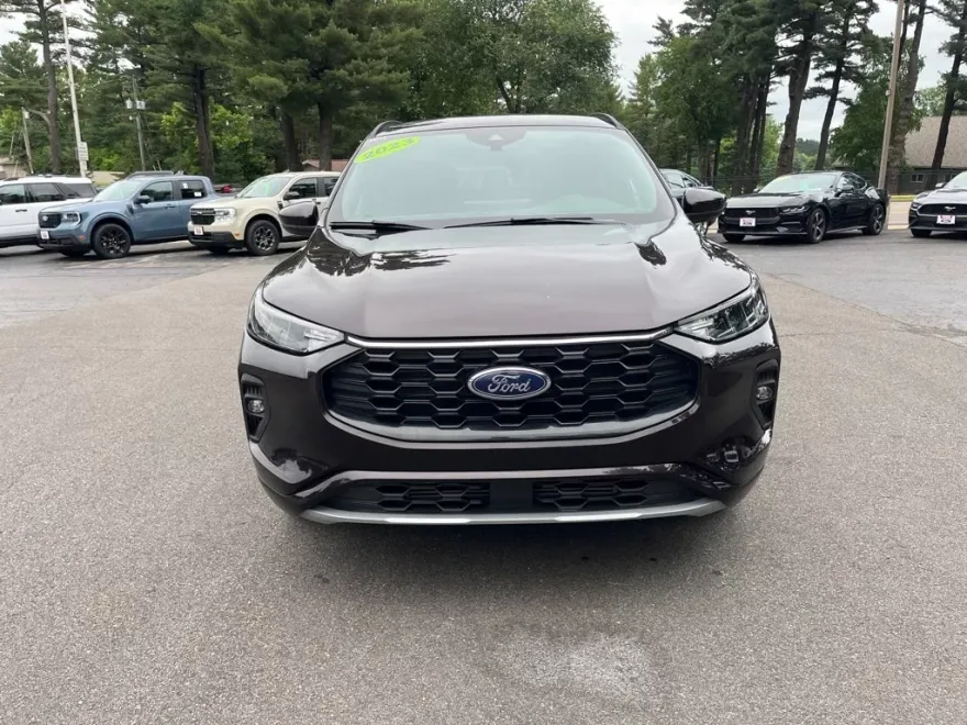 2023 Ford Escape ST-Line Select photo 1