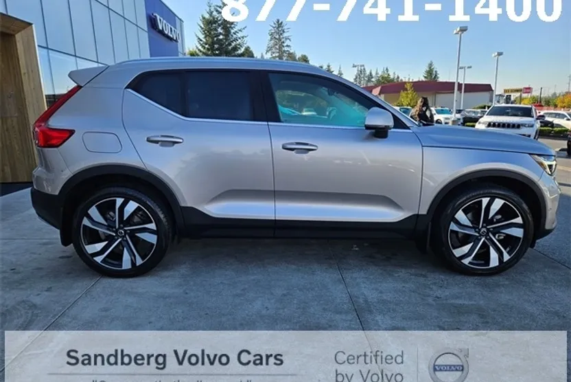 2023 Volvo XC40 AWD Ultimate photo 1