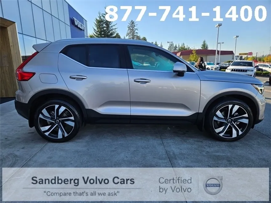 2023 Volvo XC40 AWD Ultimate photo 1