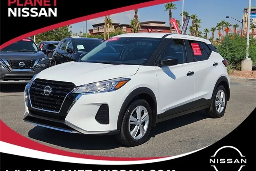 2025 Nissan Kicks Play S photo 1