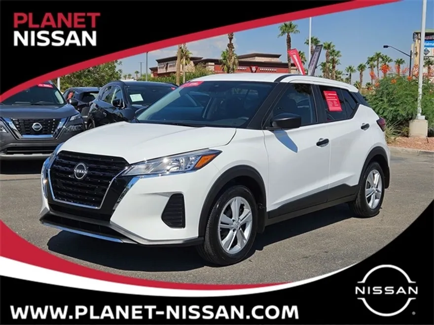 2025 Nissan Kicks Play S photo 1