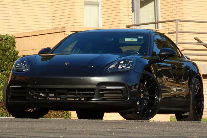 2018 Porsche Panamera 4 E-Hybrid photo 1