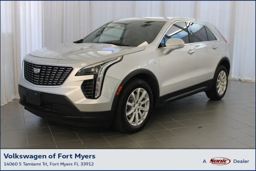 2021 Cadillac XT4 Luxury photo 1
