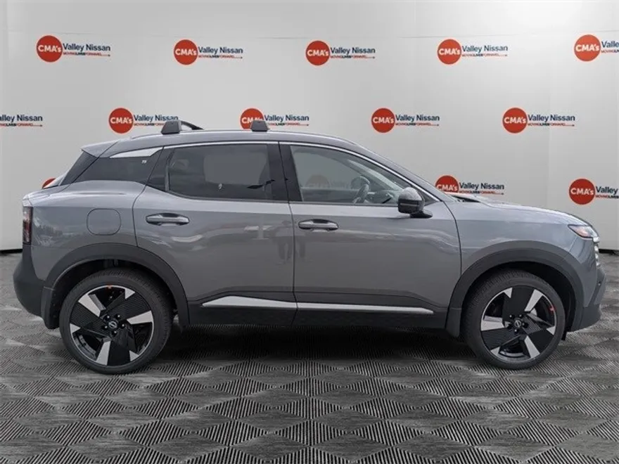 2026 Nissan Kicks SR photo 1