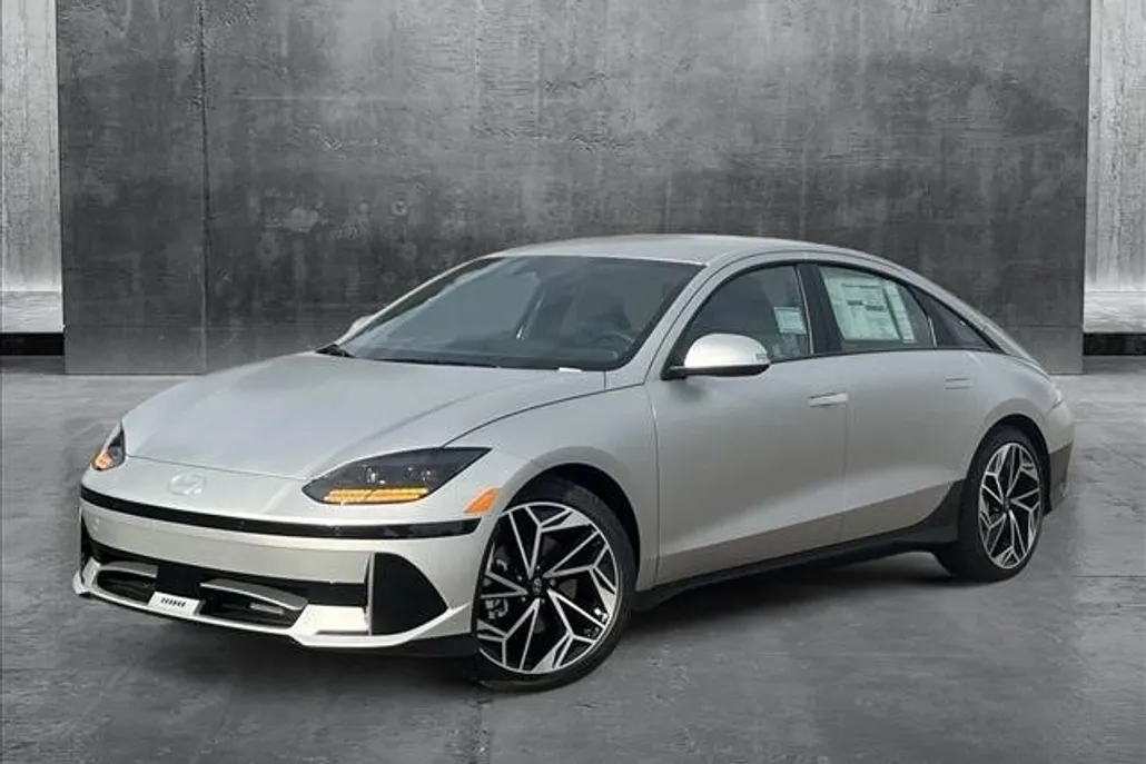 2025 Hyundai Ioniq 6 SEL photo 1