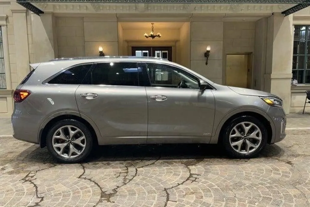 2019 Kia Sorento SX V6 photo 1