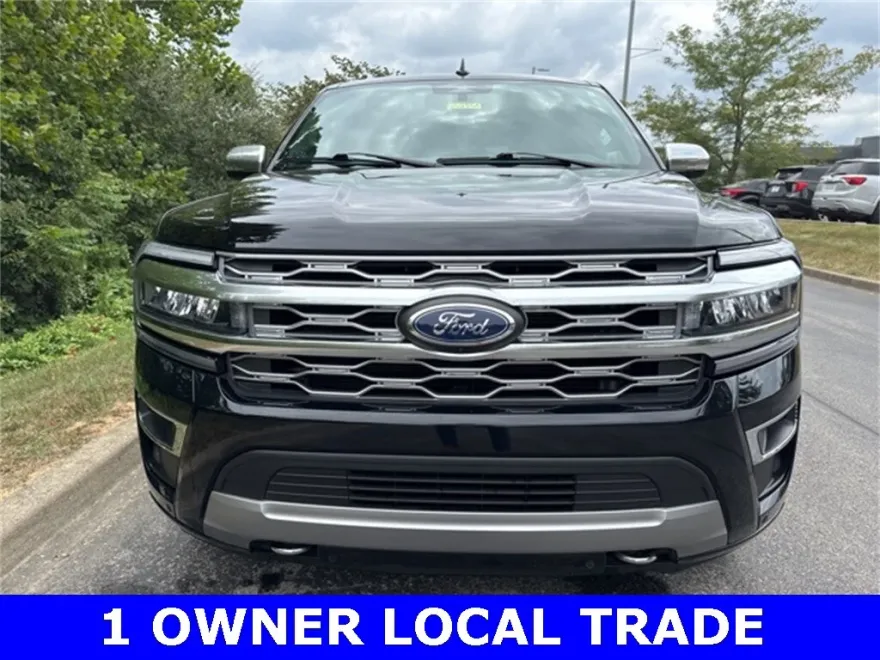 2022 Ford Expedition MAX Platinum photo 1