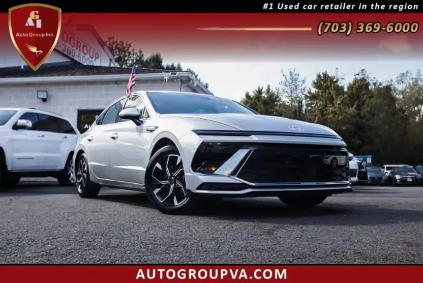 2025 Hyundai Sonata SEL photo 1