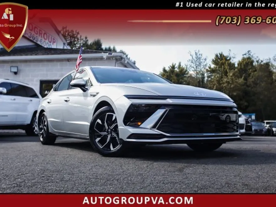 2025 Hyundai Sonata SEL photo 1