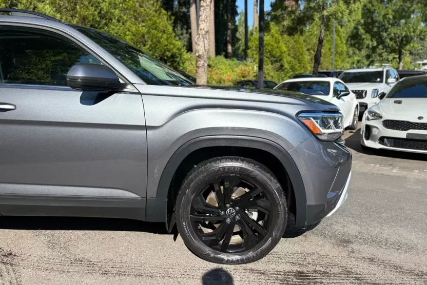 2022 Volkswagen Atlas V6 SE Technology photo 1