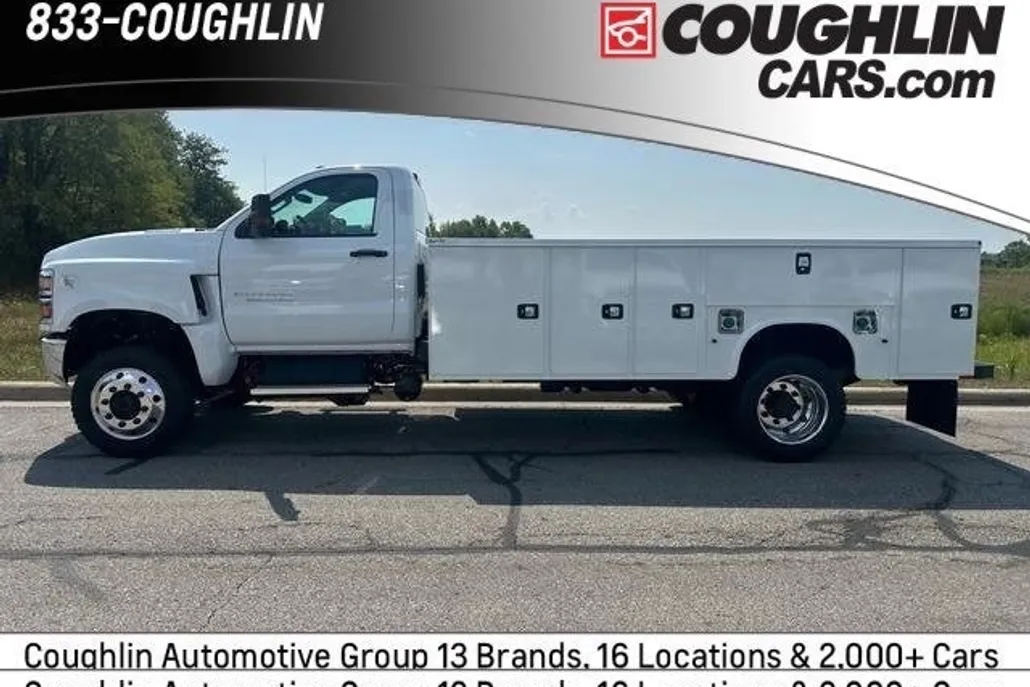 2024 Chevrolet Silverado 6500HD Work Truck photo 1