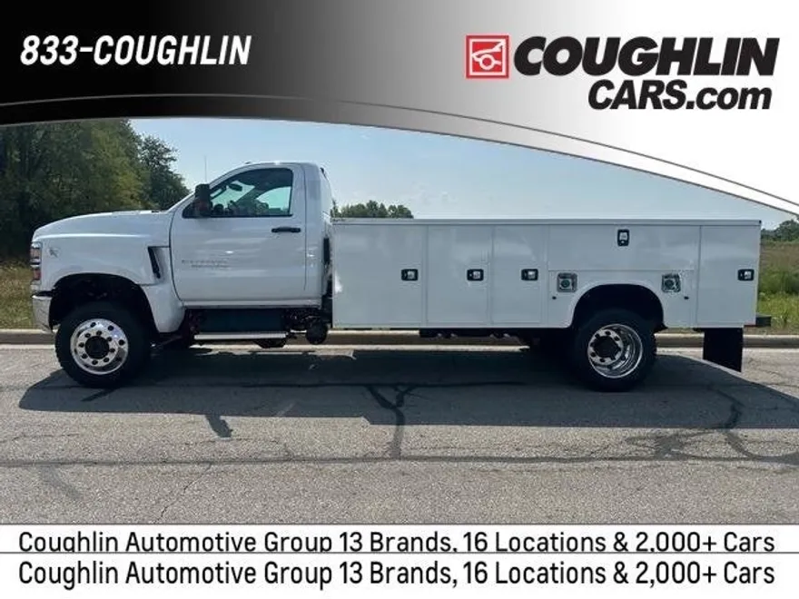 2024 Chevrolet Silverado 6500HD Work Truck photo 1