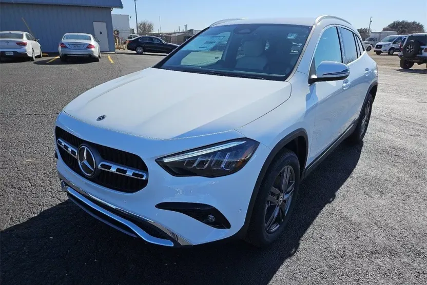 2025 Mercedes Benz GLA 250 photo 1