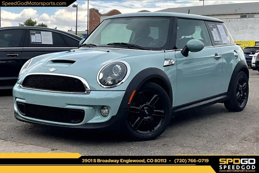 2012 Mini Cooper Hardtop S photo 1
