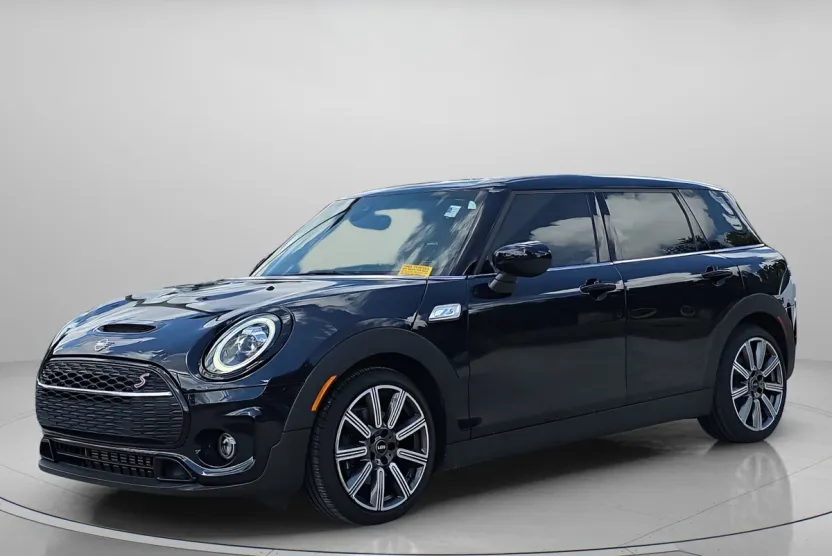 2020 Mini Clubman Base S photo 1
