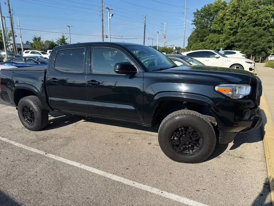 2022 Toyota Tacoma SR photo 1