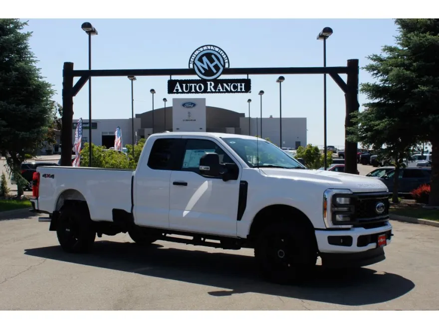 2025 Ford F-350 XL photo 1