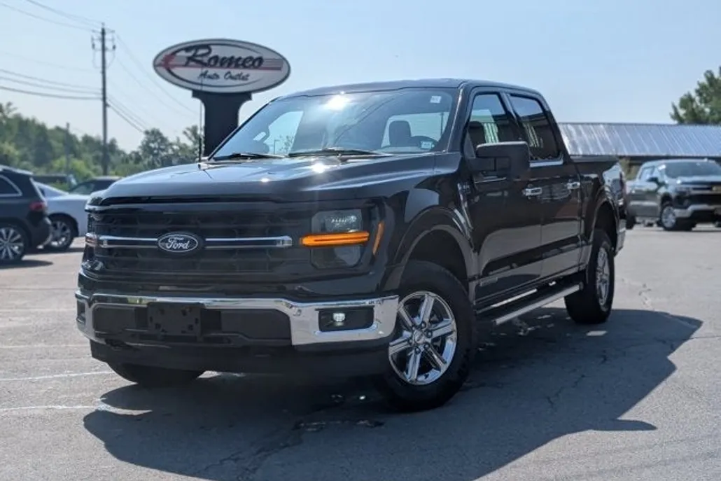 2024 Ford F-150 XLT photo 1