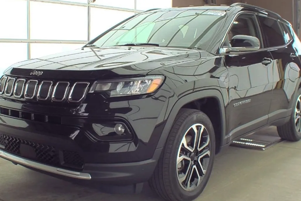 2022 Jeep Compass Limited photo 1