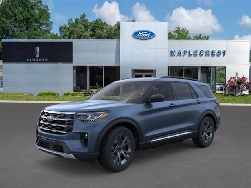 2025 Ford Explorer photo 1