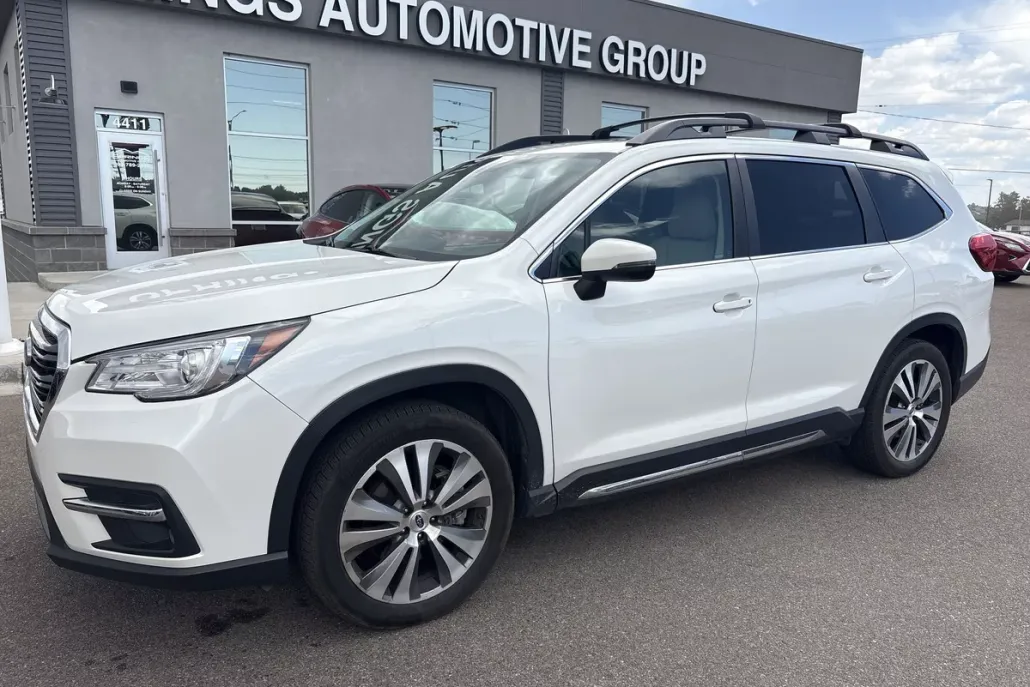 2022 Subaru Ascent Limited photo 1