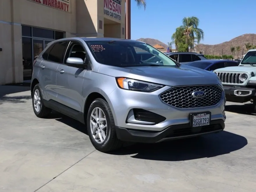 2023 Ford Edge SEL photo 1