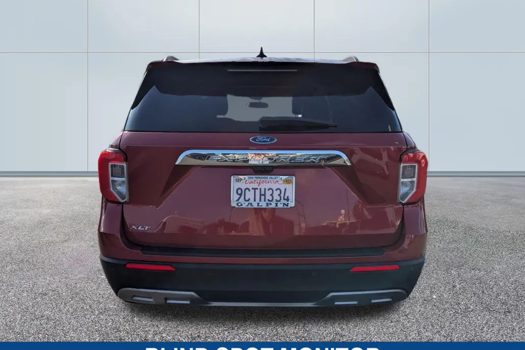 2022 Ford Explorer XLT photo 1