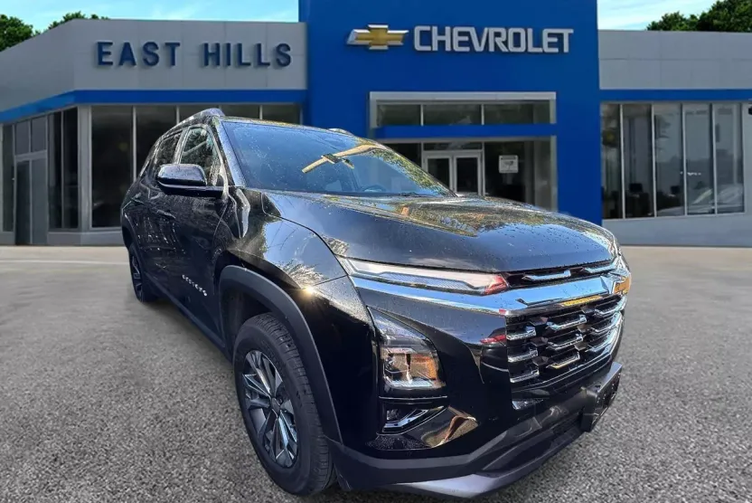 2025 Chevrolet Equinox LT photo 1