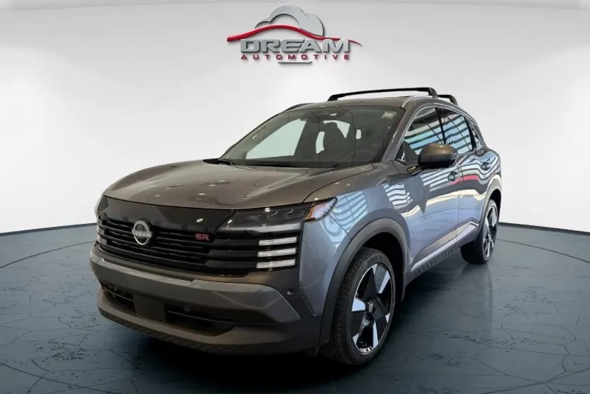 2025 Nissan Kicks SR photo 1