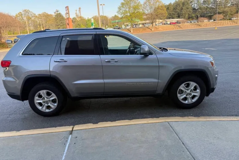 2014 Jeep Grand Cherokee Laredo photo 1