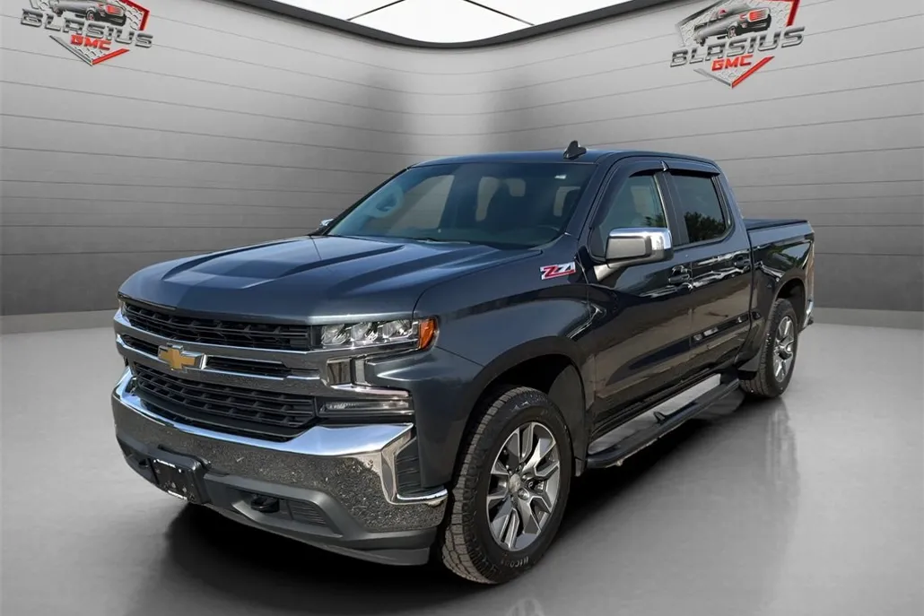 2021 Chevrolet Silverado 1500 LT photo 1