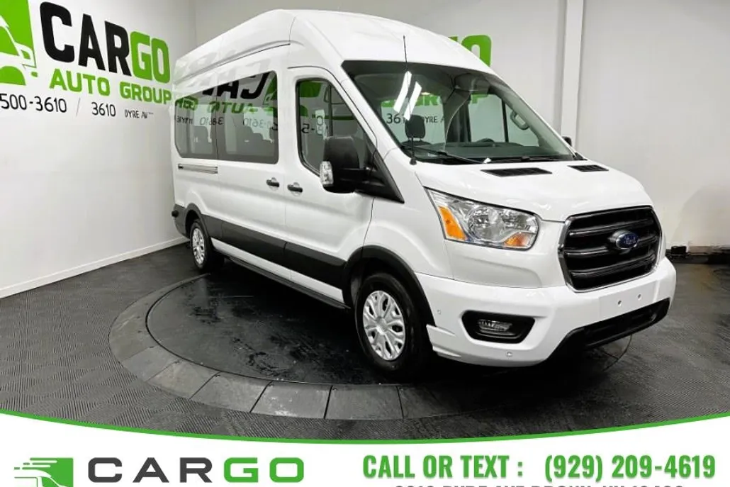 2021 Ford Transit Passenger XLT photo 1