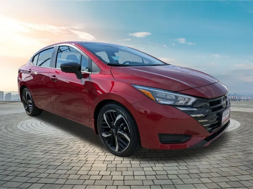 2025 Nissan Versa SR photo 1