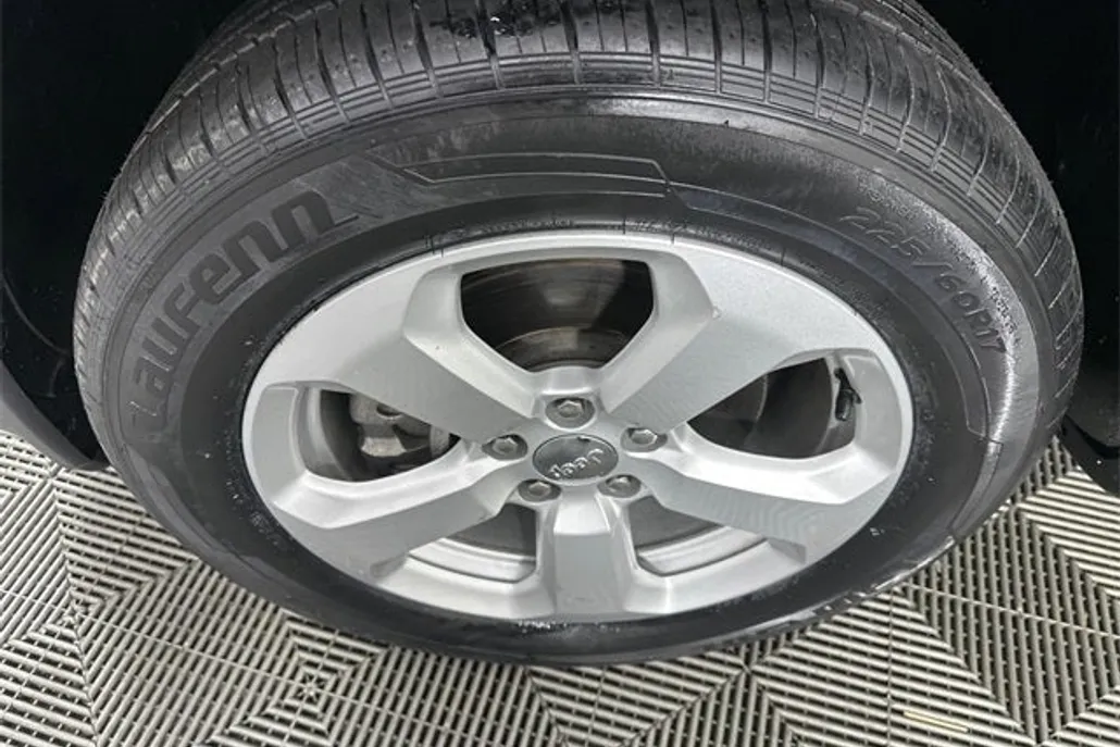 2019 Jeep Compass Latitude photo 1