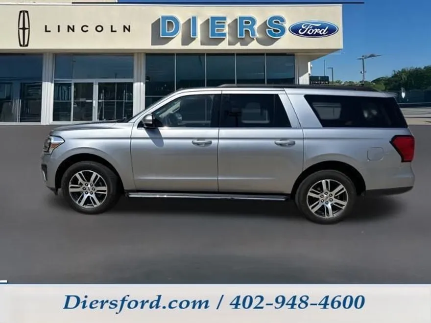 2022 Ford Expedition MAX XLT photo 1